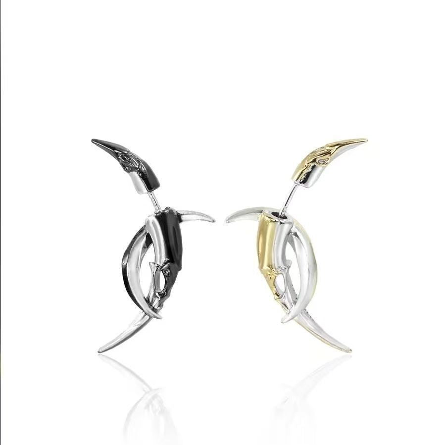 Wholesale personality simple two-color piercing earrings small sweet cool wind geometric earrings irregular crescent ear pins